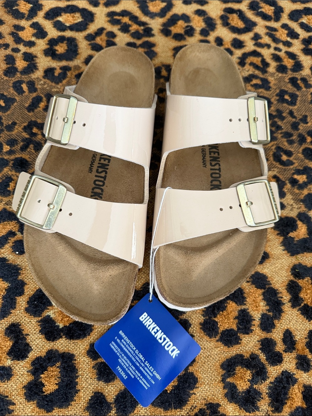 NWT BIRKENSTOCKS NUDE SIZE 38